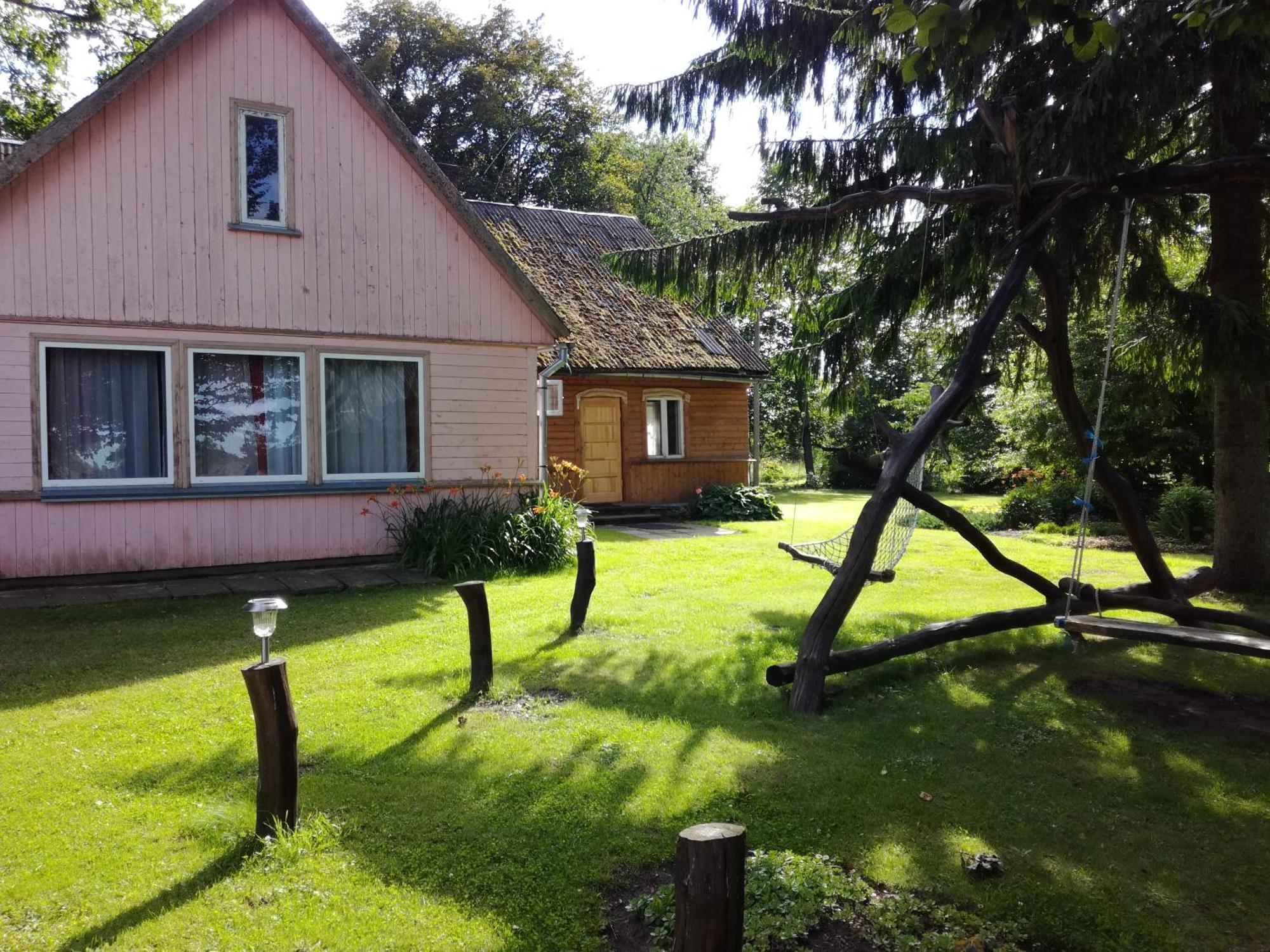 Gasthaus Lauku Viesu Maja Bajari Rucava Exterior foto