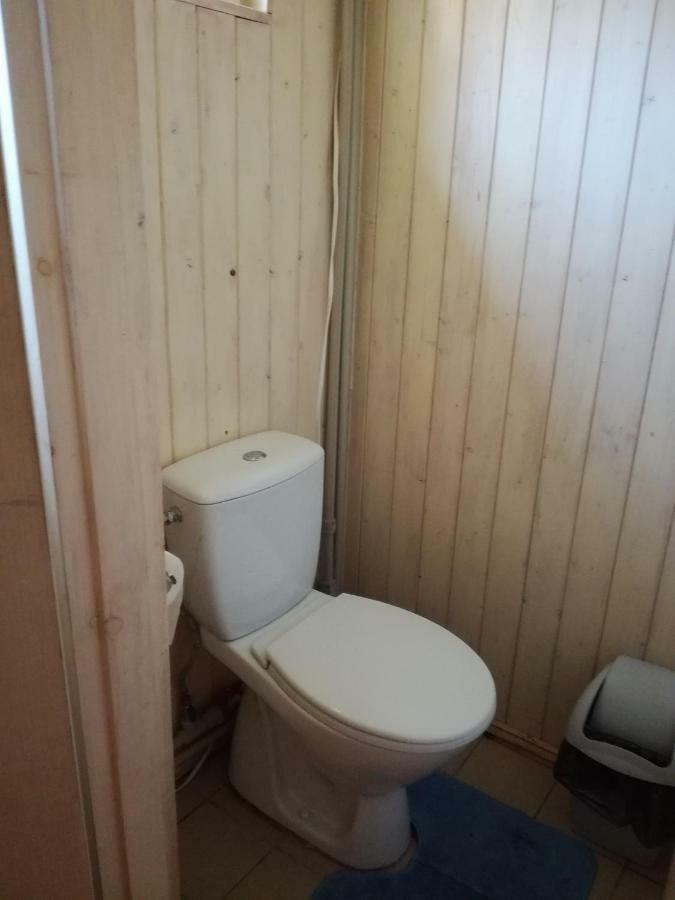 Gasthaus Lauku Viesu Maja Bajari Rucava Exterior foto
